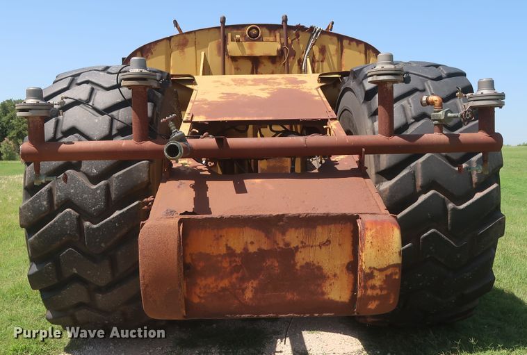 image for item HT9631 1977 Caterpillar 631D  water wagon