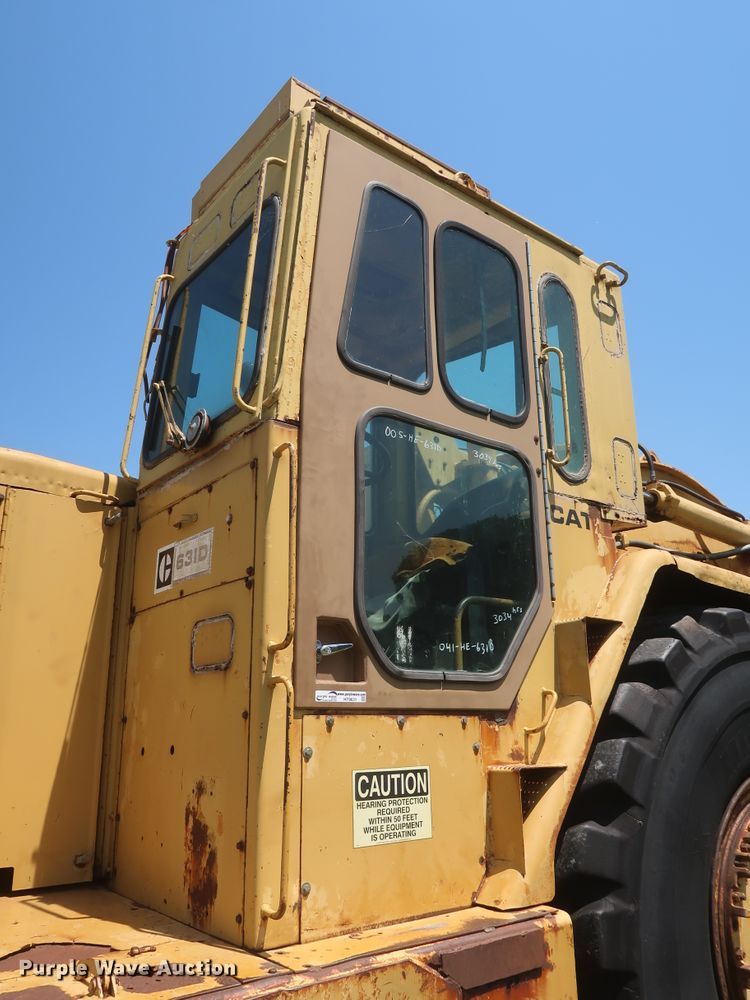 image for item HT9631 1977 Caterpillar 631D  water wagon