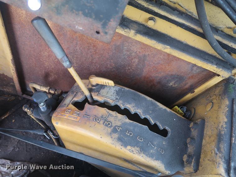 image for item HT9631 1977 Caterpillar 631D  water wagon