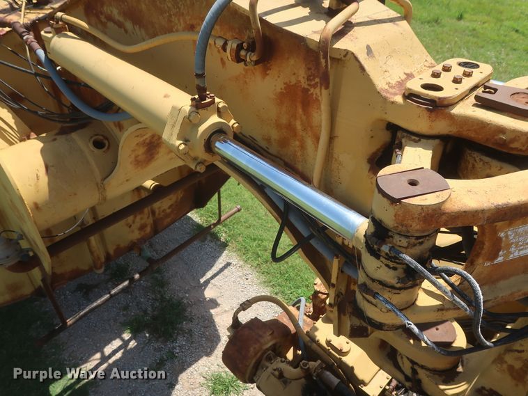 image for item HT9631 1977 Caterpillar 631D  water wagon