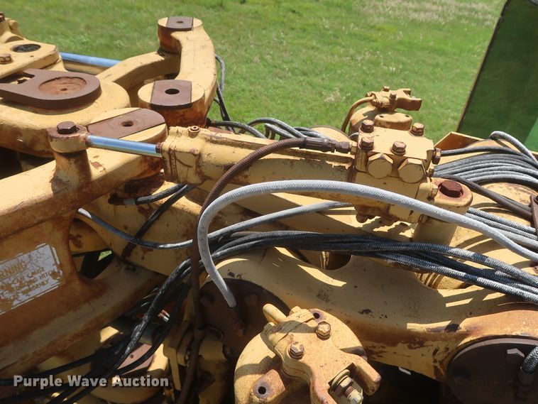 image for item HT9631 1977 Caterpillar 631D  water wagon