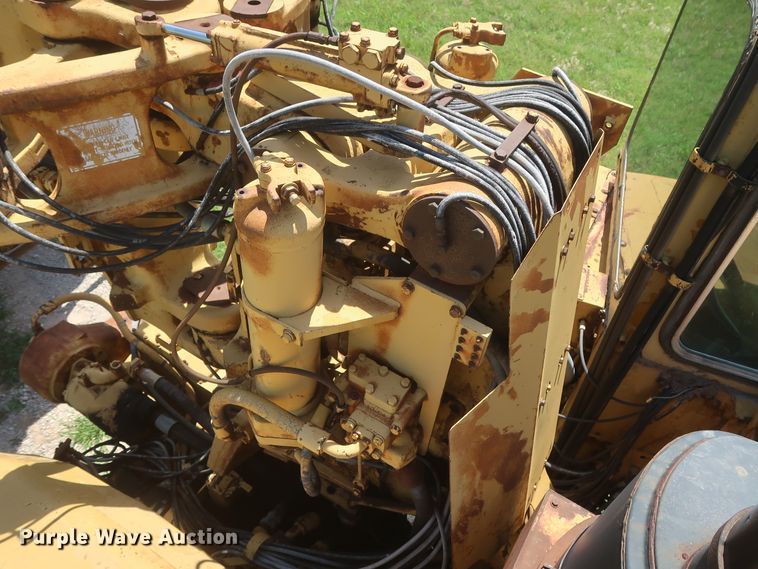 image for item HT9631 1977 Caterpillar 631D  water wagon
