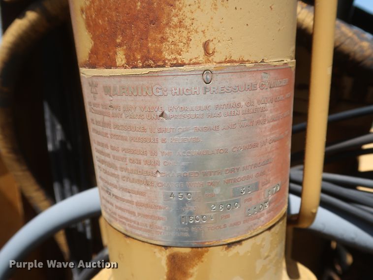 image for item HT9631 1977 Caterpillar 631D  water wagon