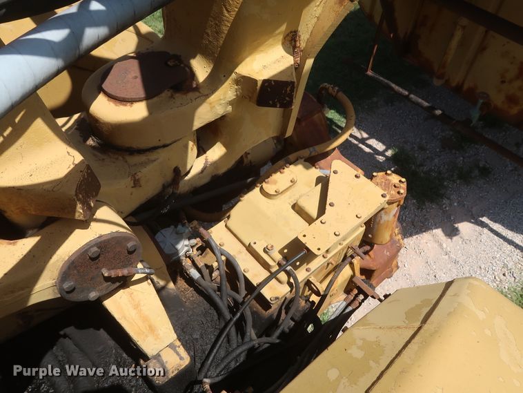 image for item HT9631 1977 Caterpillar 631D  water wagon