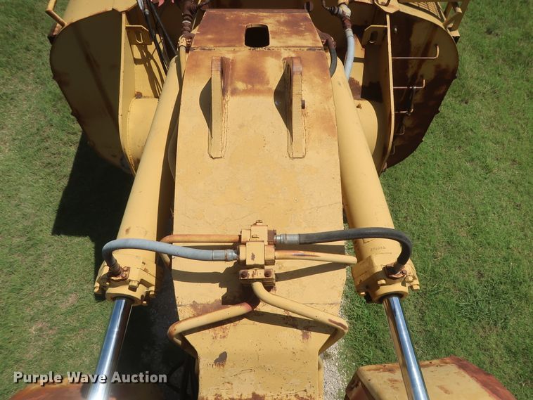 image for item HT9631 1977 Caterpillar 631D  water wagon