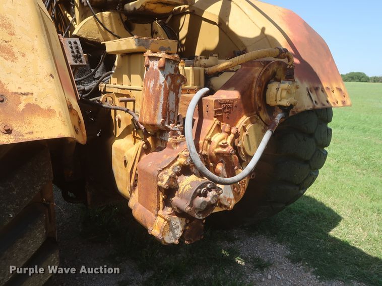 image for item HT9631 1977 Caterpillar 631D  water wagon