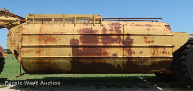 image for item HT9631 1977 Caterpillar 631D  water wagon