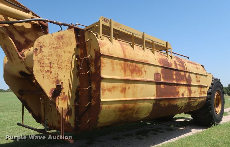image for item HT9631 1977 Caterpillar 631D  water wagon