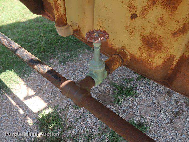 image for item HT9631 1977 Caterpillar 631D  water wagon