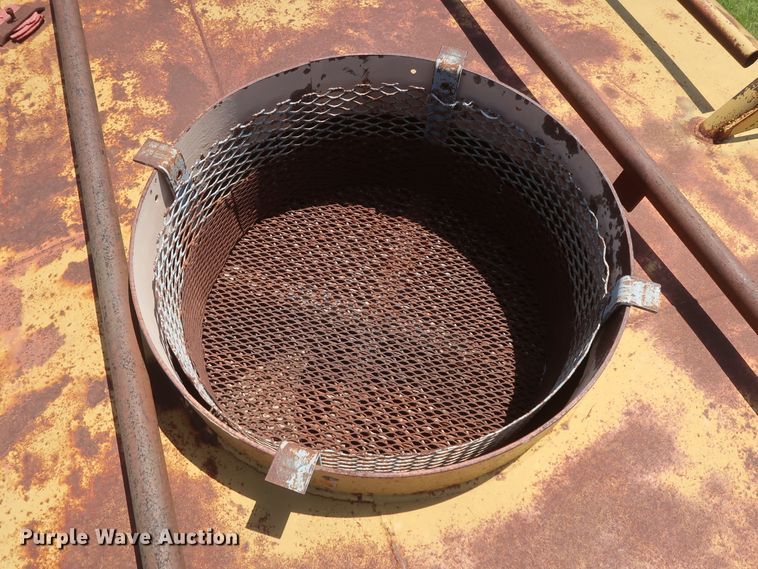 image for item HT9631 1977 Caterpillar 631D  water wagon