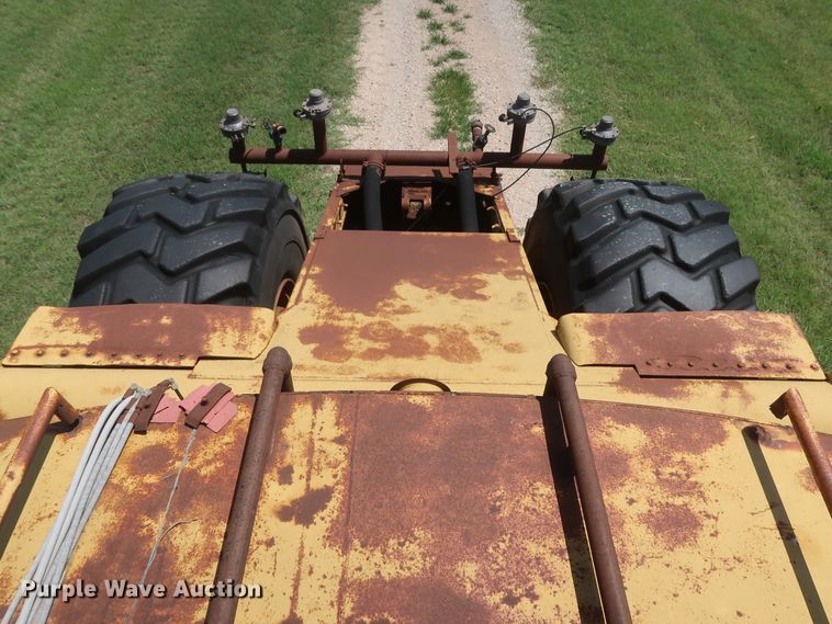 image for item HT9631 1977 Caterpillar 631D  water wagon