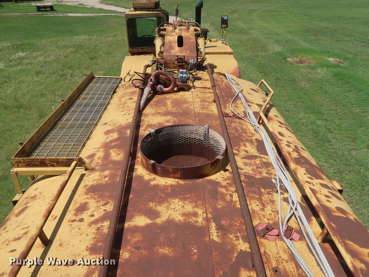 image for item HT9631 1977 Caterpillar 631D  water wagon