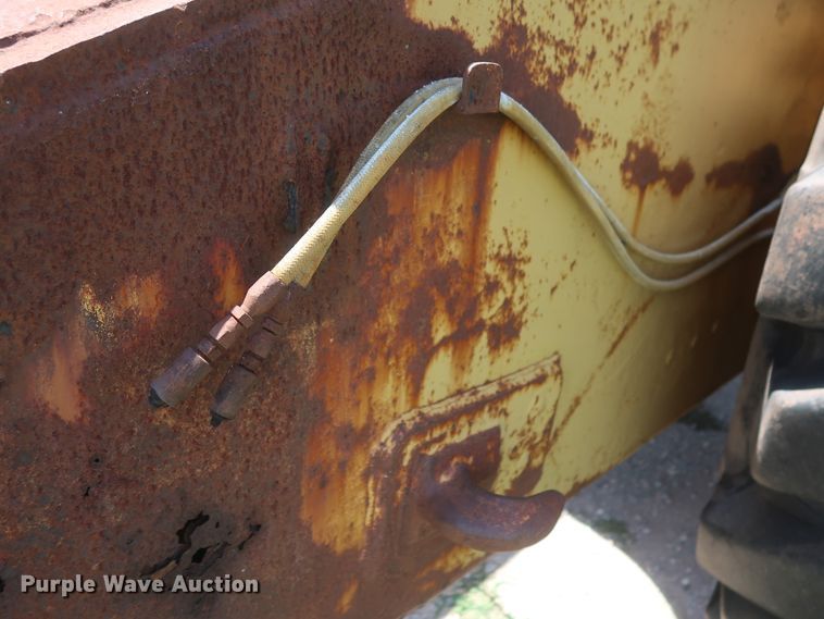 image for item HT9631 1977 Caterpillar 631D  water wagon