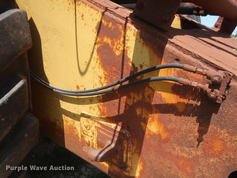 image for item HT9631 1977 Caterpillar 631D  water wagon