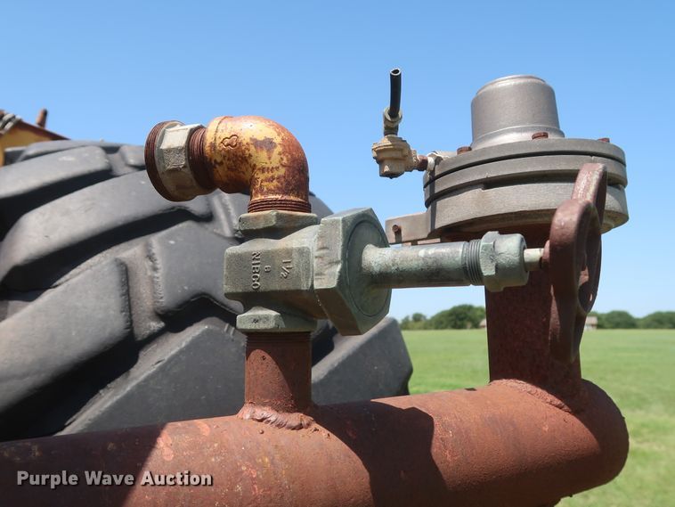 image for item HT9631 1977 Caterpillar 631D  water wagon