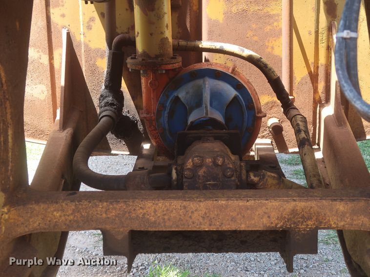 image for item HT9631 1977 Caterpillar 631D  water wagon