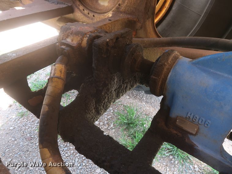 image for item HT9631 1977 Caterpillar 631D  water wagon