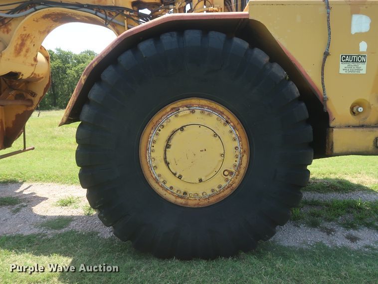 image for item HT9631 1977 Caterpillar 631D  water wagon