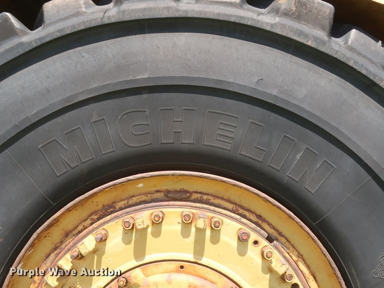 image for item HT9631 1977 Caterpillar 631D  water wagon