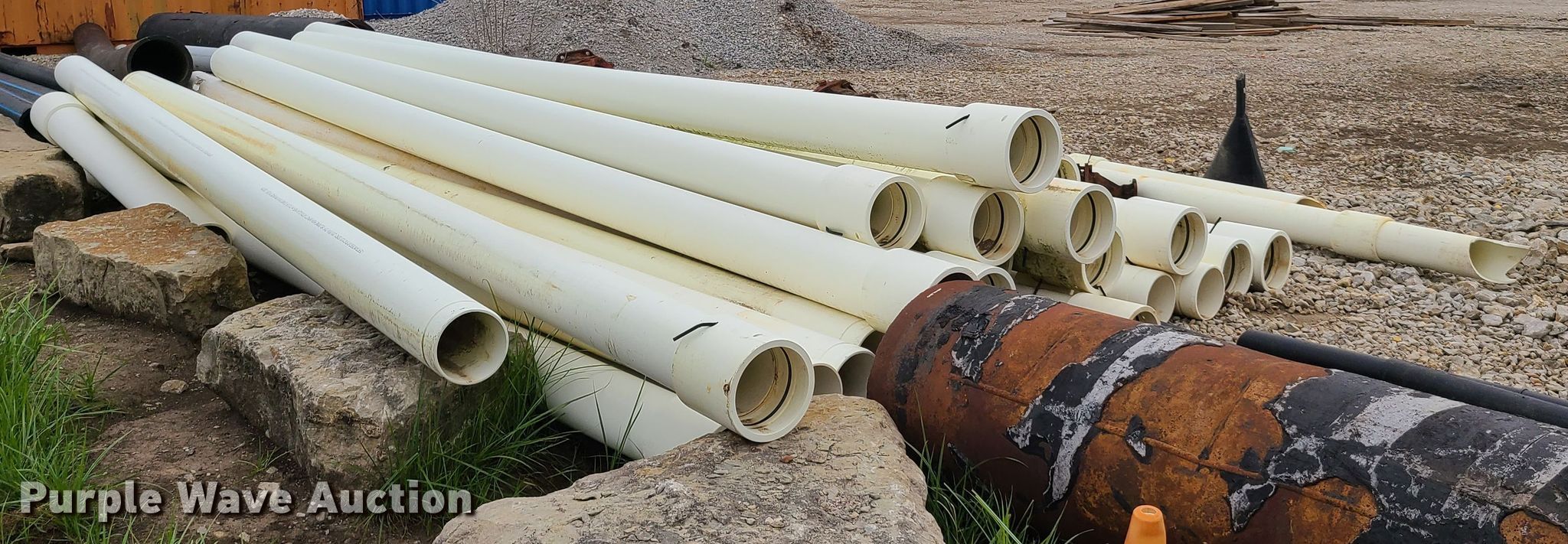 (31) yellow mine pipe in Belton, MO Item GT9205 sold Purple Wave