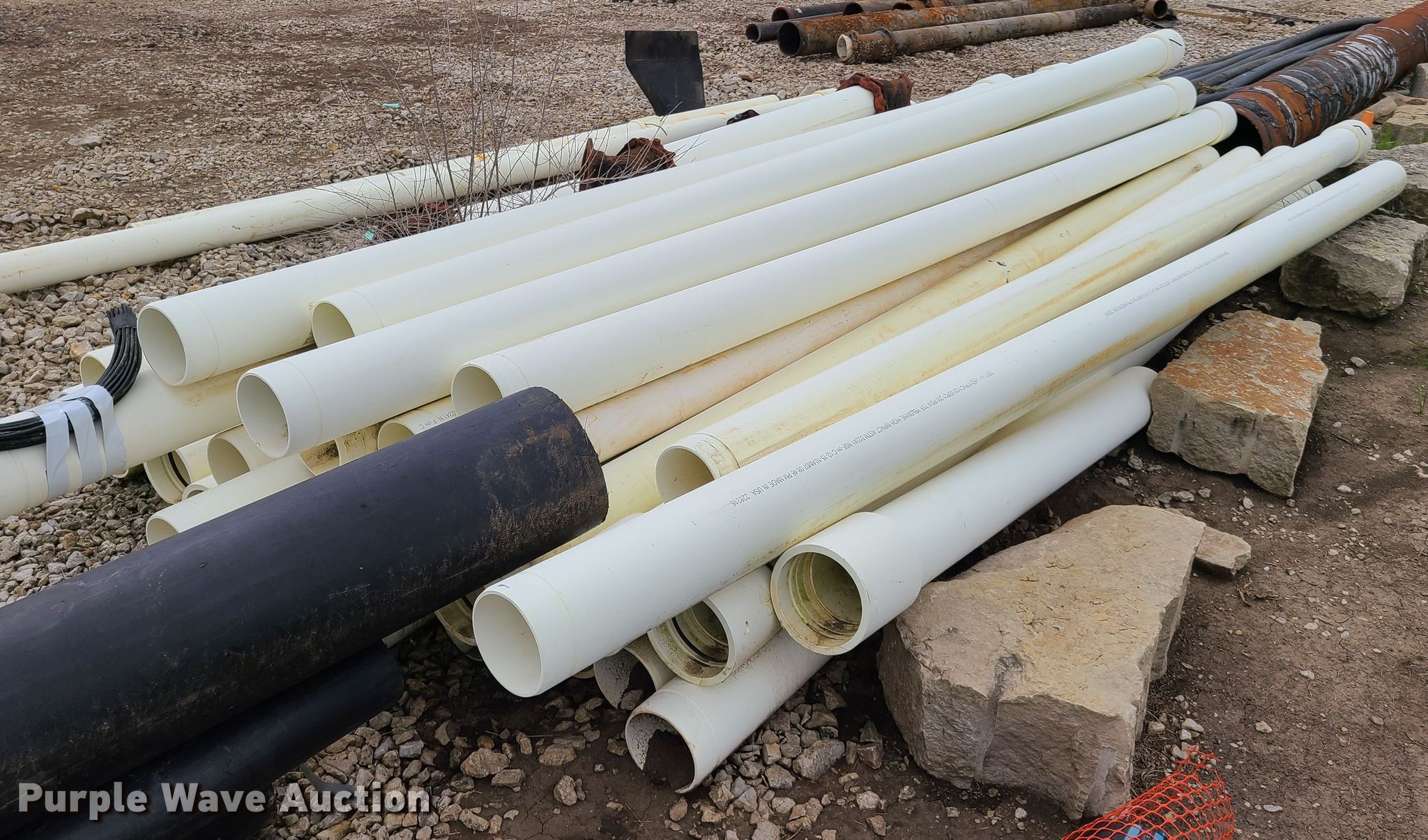 (31) yellow mine pipe in Belton, MO Item GT9205 sold Purple Wave