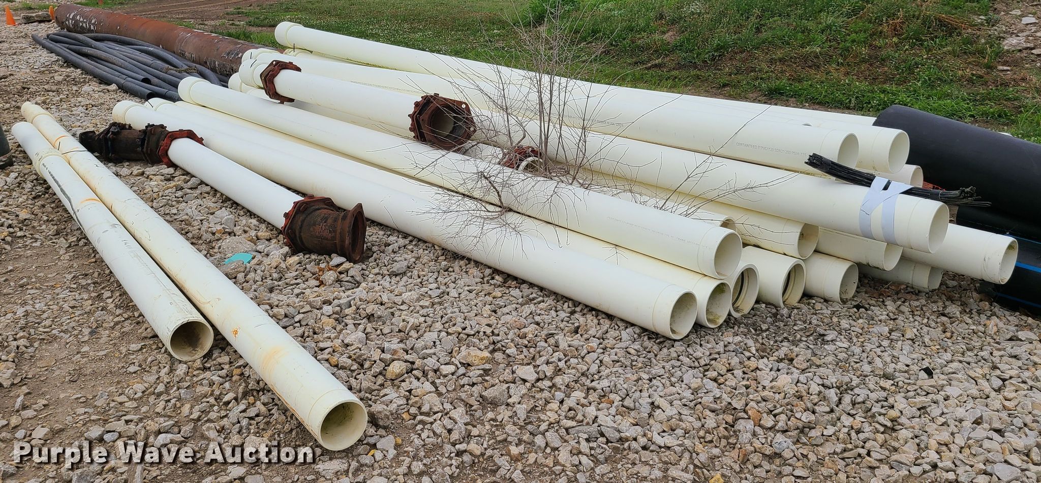 (31) yellow mine pipe in Belton, MO Item GT9205 sold Purple Wave