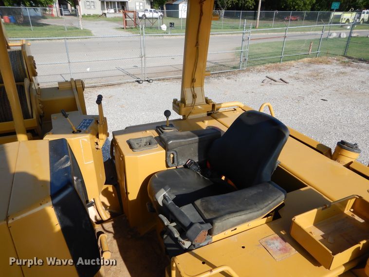 image for item DG7165 2001 Caterpillar D6M LGP  pipelayer