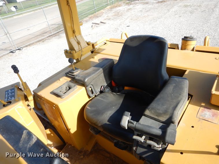 image for item DG7165 2001 Caterpillar D6M LGP  pipelayer