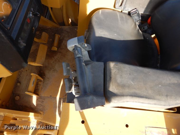 image for item DG7165 2001 Caterpillar D6M LGP  pipelayer