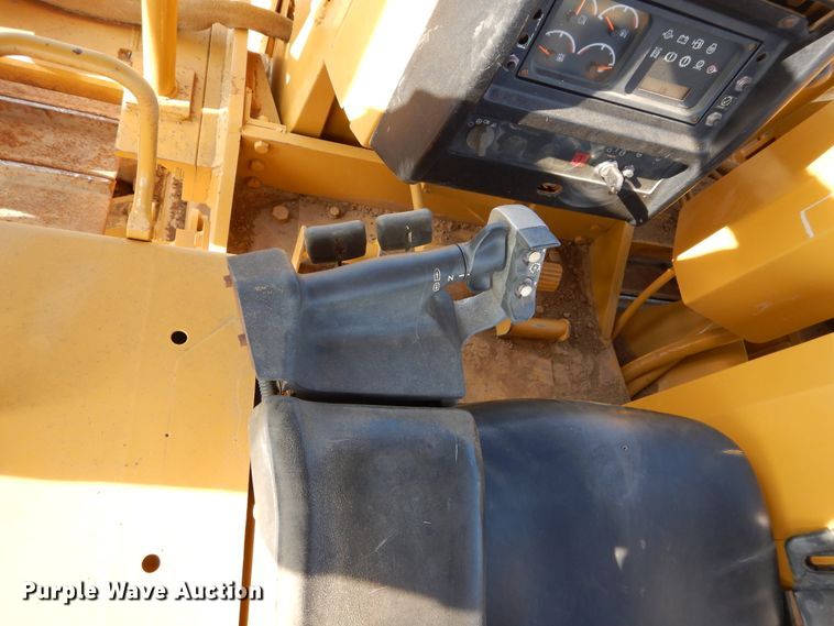 image for item DG7165 2001 Caterpillar D6M LGP  pipelayer