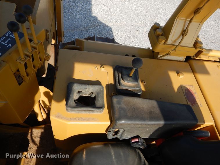 image for item DG7165 2001 Caterpillar D6M LGP  pipelayer