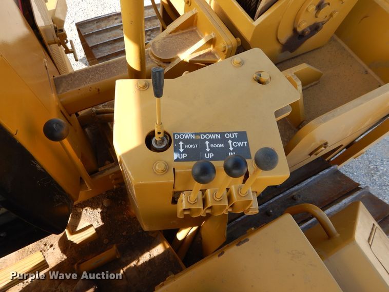 image for item DG7165 2001 Caterpillar D6M LGP  pipelayer