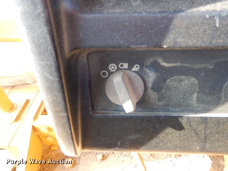 image for item DG7165 2001 Caterpillar D6M LGP  pipelayer