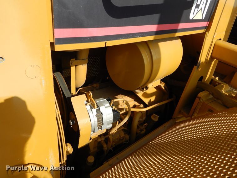 image for item DG7165 2001 Caterpillar D6M LGP  pipelayer