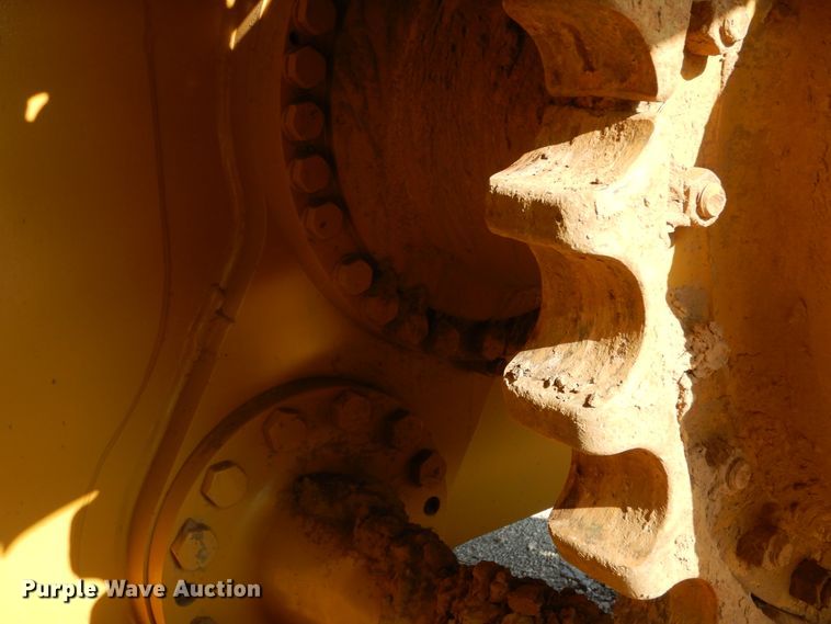 image for item DG7165 2001 Caterpillar D6M LGP  pipelayer