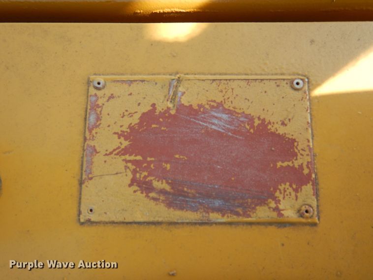 image for item DG7165 2001 Caterpillar D6M LGP  pipelayer