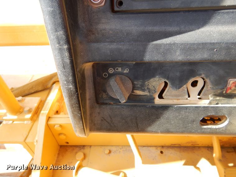 image for item DG7166 1998 Caterpillar D6M LGP  pipelayer