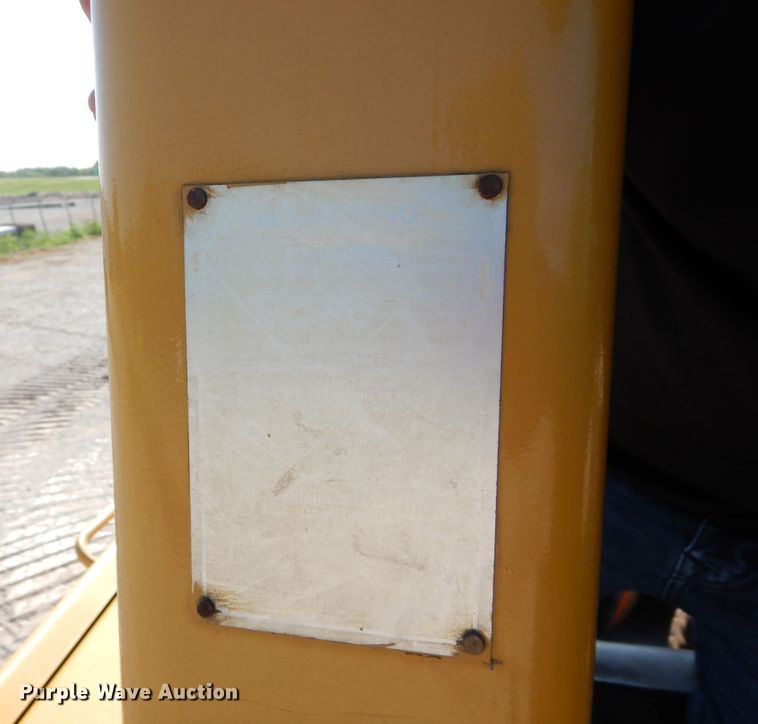 image for item DG7166 1998 Caterpillar D6M LGP  pipelayer