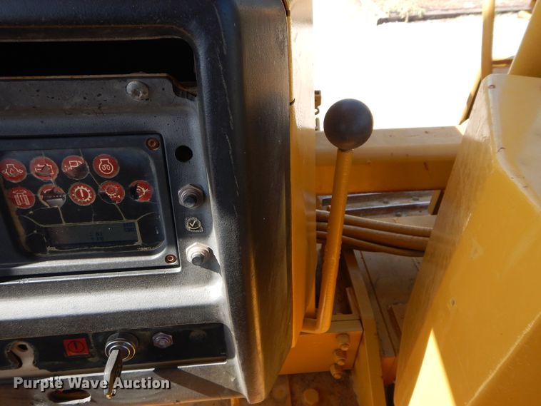 image for item DG7167 1998 Caterpillar D6M LGP  pipelayer