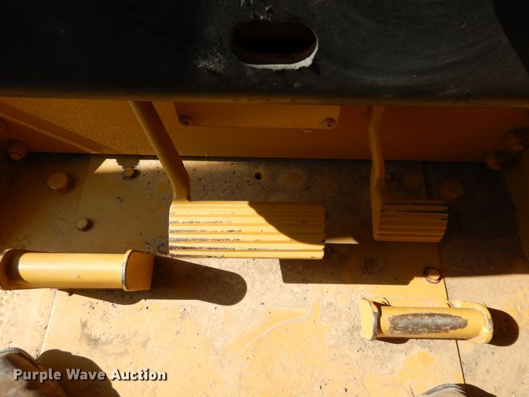 image for item DG7167 1998 Caterpillar D6M LGP  pipelayer