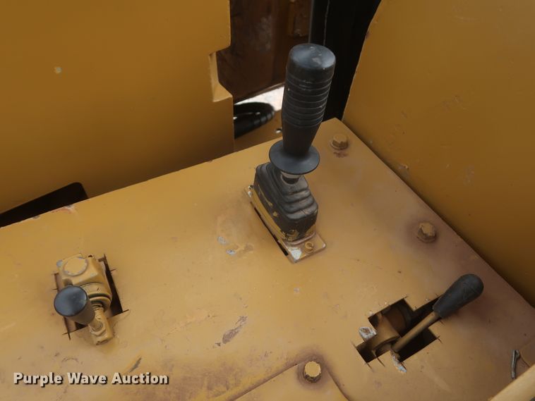 image for item DG7168 1981 Caterpillar D8K  pipelayer