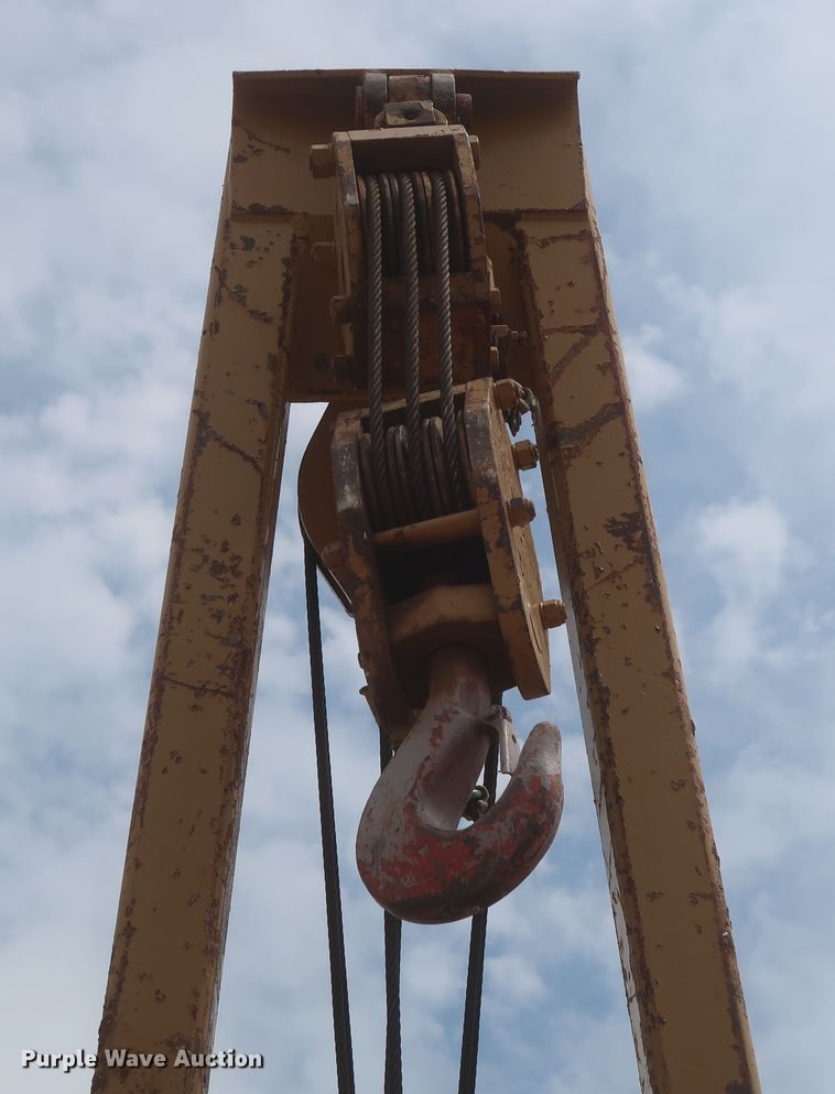 image for item DG7168 1981 Caterpillar D8K  pipelayer