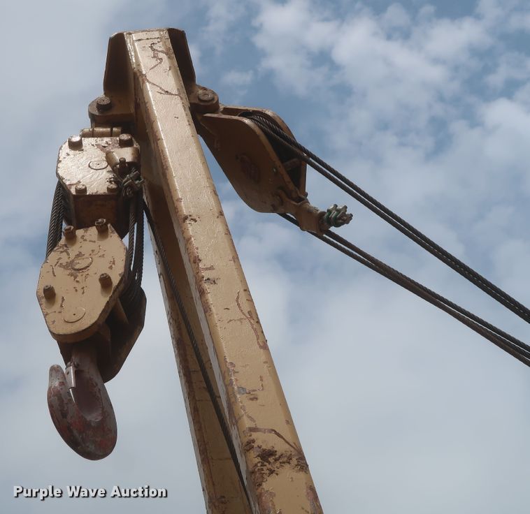 image for item DG7168 1981 Caterpillar D8K  pipelayer