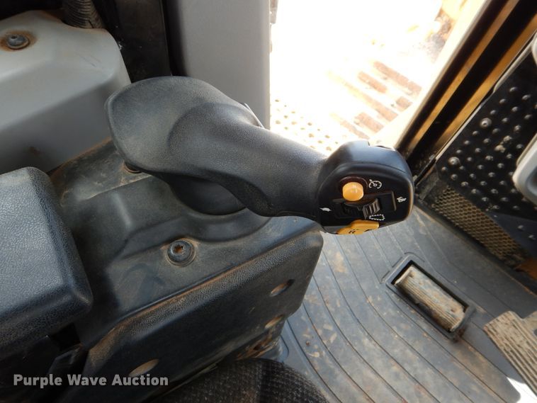 image for item DG7175 2018 Caterpillar D6T XL  dozer