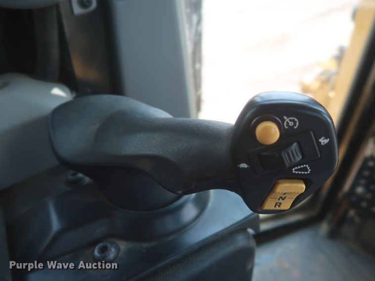 image for item DG7176 2018 Caterpillar D6T XW  dozer