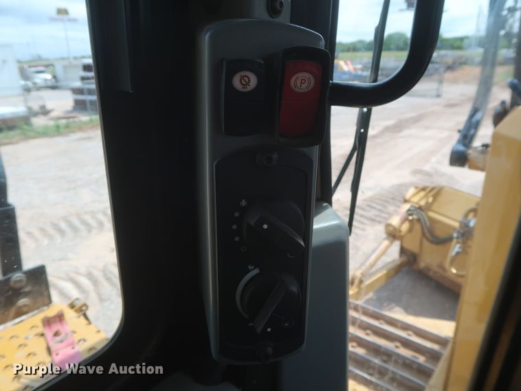 image for item DG7176 2018 Caterpillar D6T XW  dozer