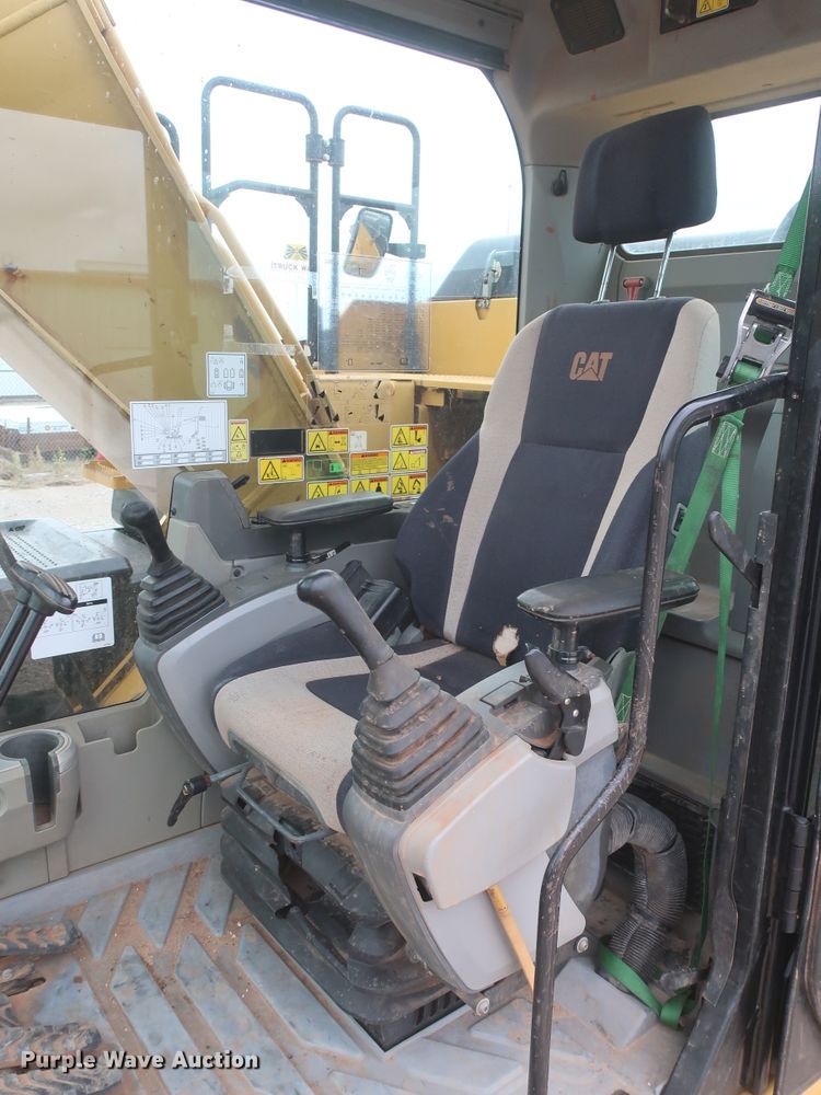 image for item DG7182 2013 Caterpillar 320EL  excavator