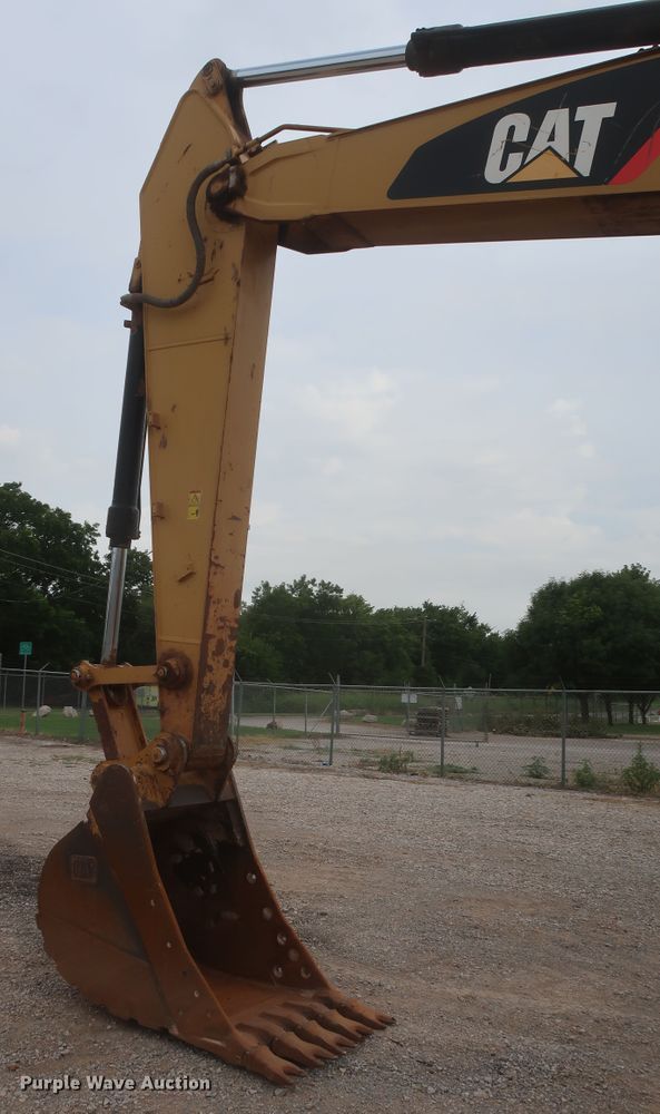 image for item DG7182 2013 Caterpillar 320EL  excavator