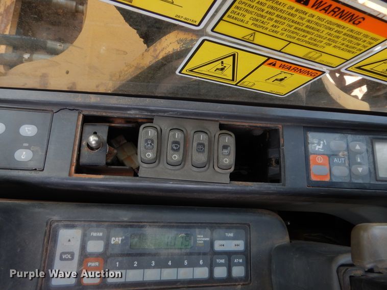 image for item DG7183 2011 Caterpillar 320DL  excavator