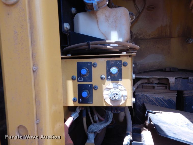 image for item DG7183 2011 Caterpillar 320DL  excavator